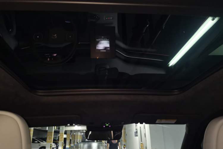 Used Nio ES8 2024 75 kWh Executive Edition Headliner