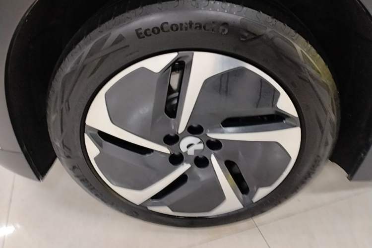 Used Nio ES8 2024 75 kWh Executive Edition Left Front Wheel Hub