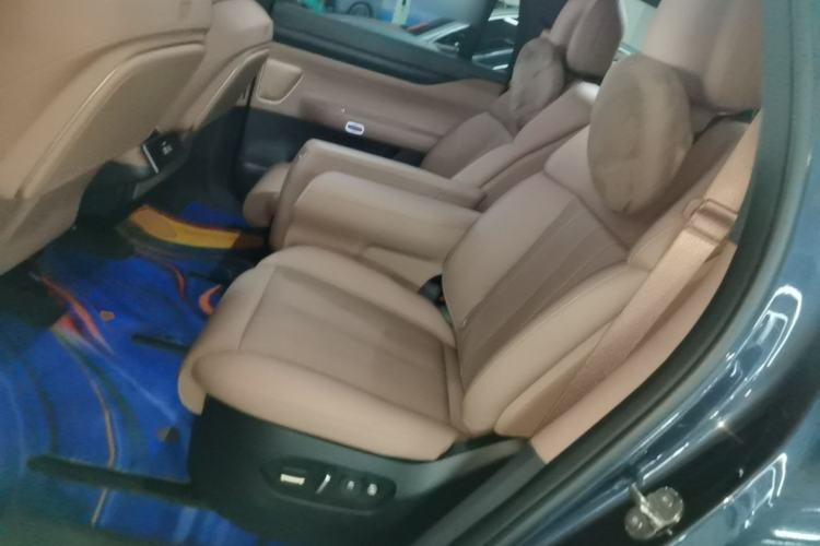 Used Nio ES8 2024 75 kWh Left Rear Seat