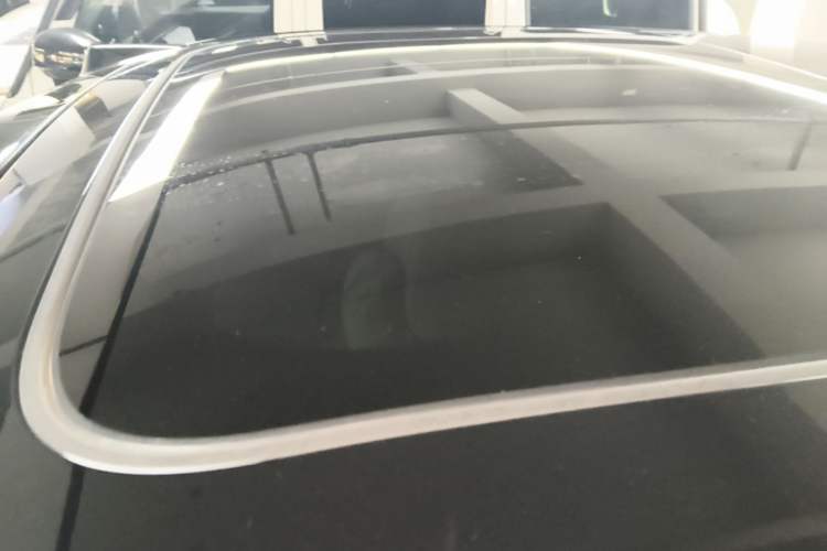 Used Nio ES8 2024 75 kWh Roof