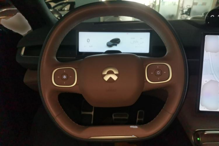 Used Nio ES8 2024 75 kWh Steering Wheel