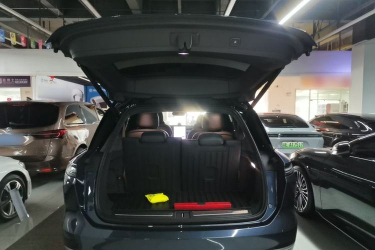 Used Nio ES8 2024 75 kWh Trunk