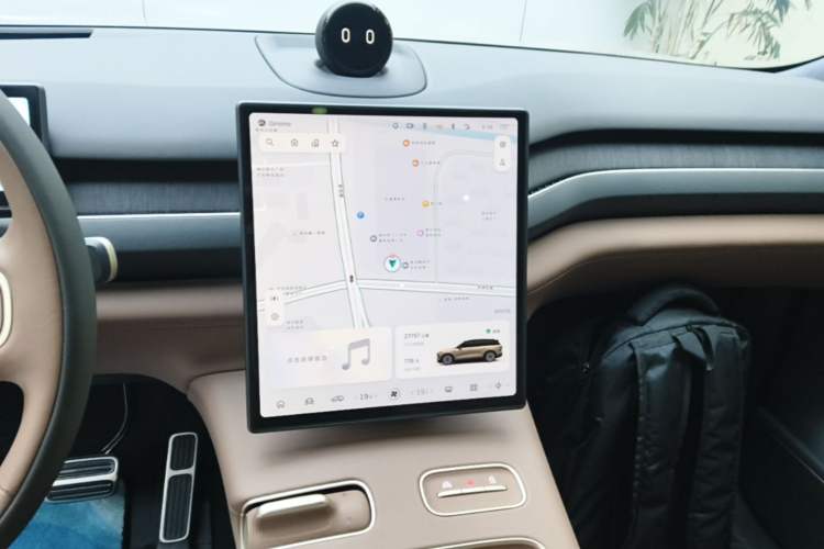 Used Nio ES8 2024 75 kWh Audio And AC Panel