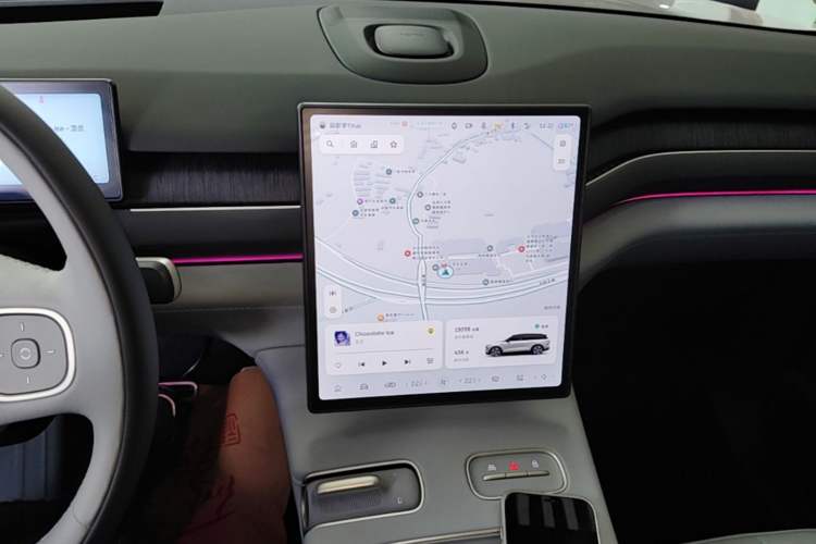 Used Nio ES8 2024 75 kWh Audio And AC Panel