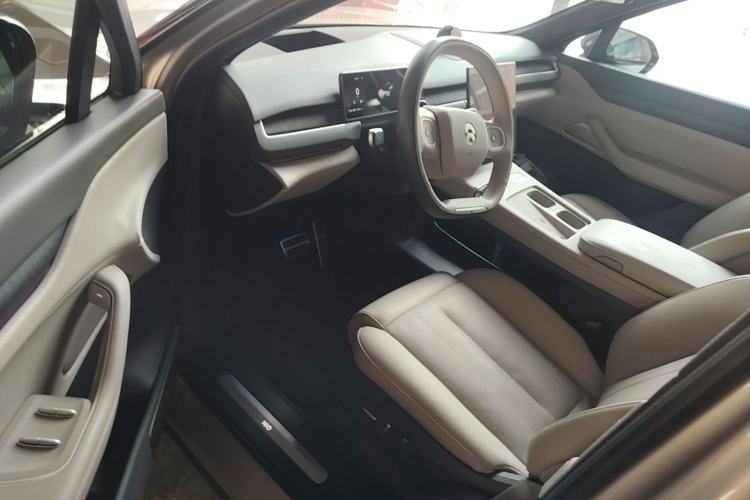 Used Nio ES8 2024 75 kWh Executive Edition Driver Seat