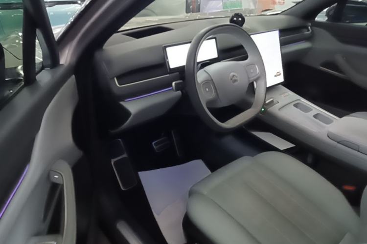 Used Nio ES8 2024 75 kWh Driver Seat