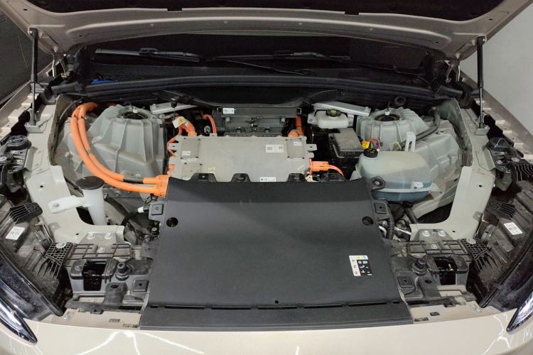 Used Nio ES8 2024 75 kWh Engine Bay