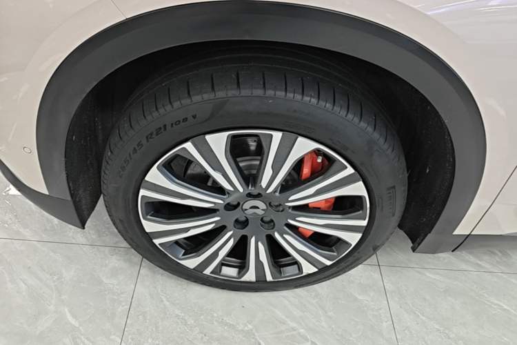 Used Nio ES8 2024 75 kWh Executive Edition Exterior 4