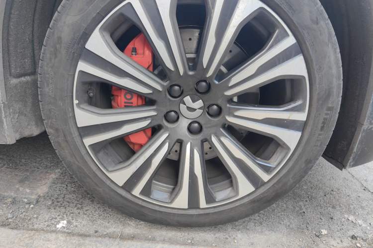 Used Nio ES8 2024 75 kWh Exterior 4