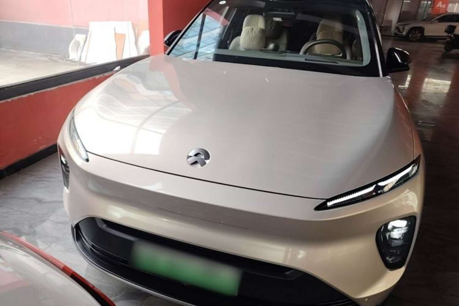 Used Nio ES8 2024 75 kWh Executive Edition Front