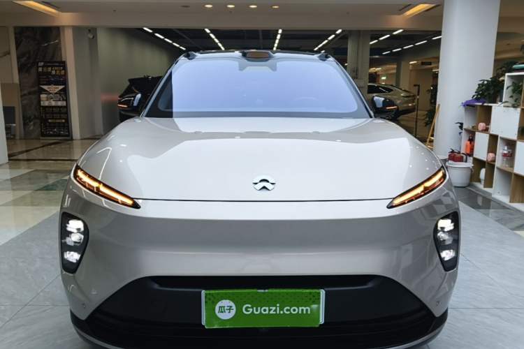Used Nio ES8 2024 75 kWh Front
