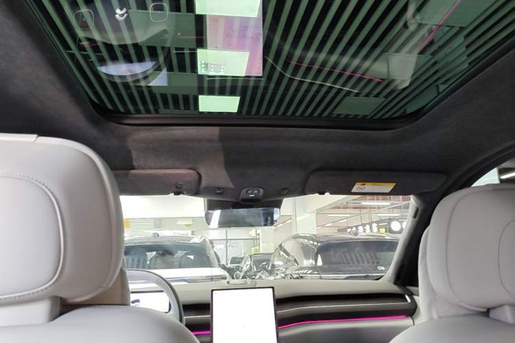 Used Nio ES8 2024 75 kWh Headliner