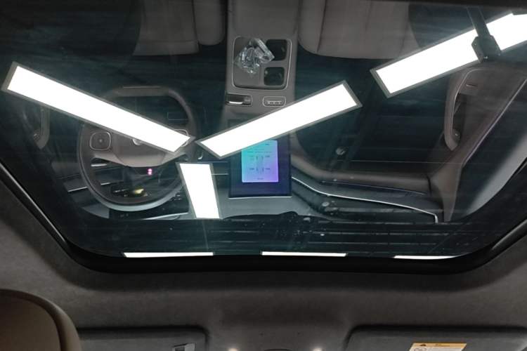 Used Nio ES8 2024 75 kWh Executive Edition Headliner