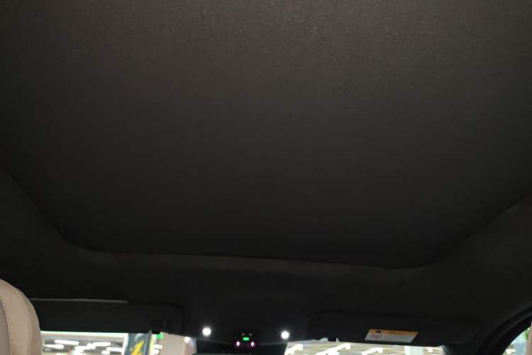 Used Nio ES8 2024 75 kWh Headliner