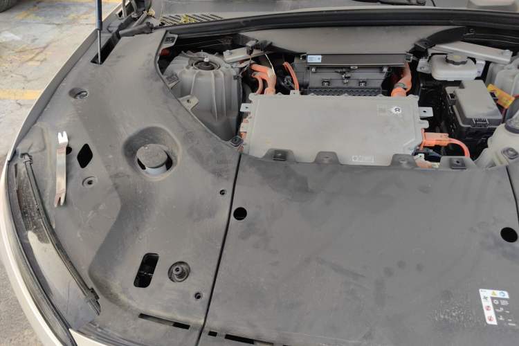 Used Nio ES8 2024 75 kWh Interior 2
