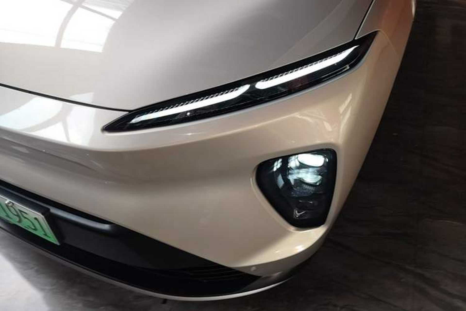 Used Nio ES8 2024 75 kWh Executive Edition Left Front Headlight