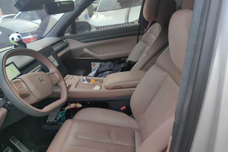 Used Nio ES8 2024 75 kWh Left Front Seat
