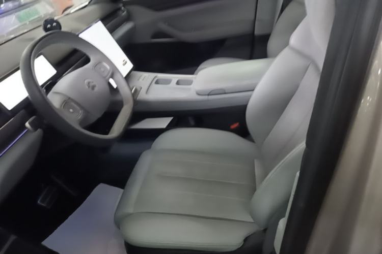 Used Nio ES8 2024 75 kWh Left Front Seat