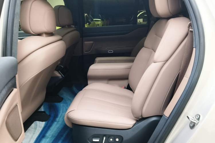 Used Nio ES8 2024 75 kWh Left Rear Seat