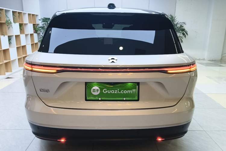 Used Nio ES8 2024 75 kWh Rear