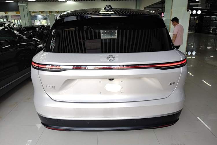 Used Nio ES8 2024 75 kWh Rear