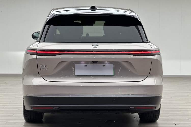 Used Nio ES8 2024 75 kWh Rear