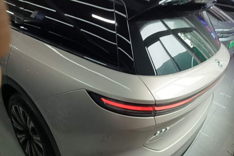 Used Nio ES8 2024 75 kWh Rear Left 45 Deg