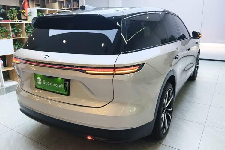 Used Nio ES8 2024 75 kWh Rear Right 45 Deg