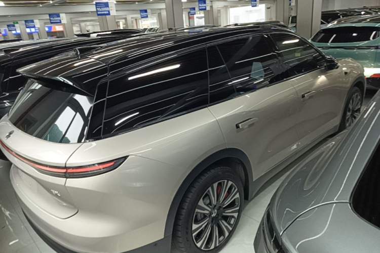 Used Nio ES8 2024 75 kWh Rear Right 45 Deg