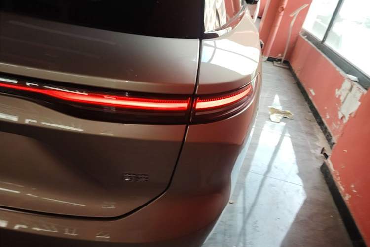 Used Nio ES8 2024 75 kWh Executive Edition Right Rear Taillight