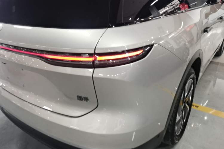 Used Nio ES8 2024 75 kWh Executive Edition Right Rear Taillight