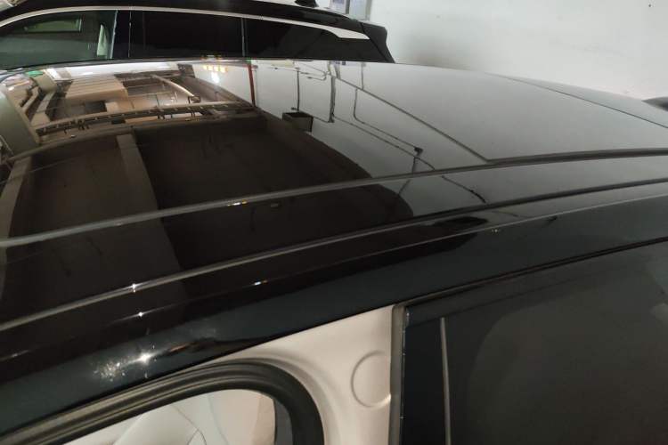 Used Nio ES8 2024 75 kWh Roof