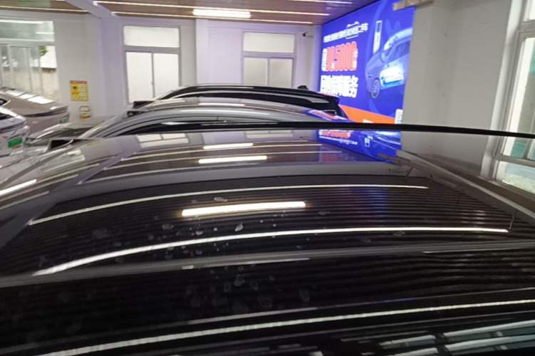 Used Nio ES8 2024 75 kWh Roof
