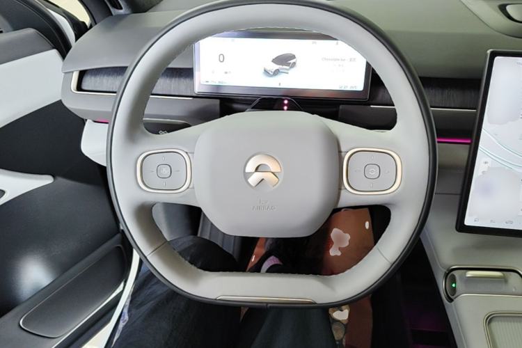 Used Nio ES8 2024 75 kWh Steering Wheel