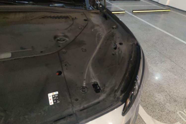 Used Nio ES8 2024 75 kWh Executive Edition Engine Bay Left