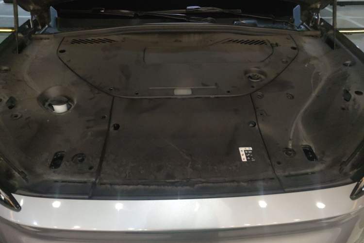 Used Nio ES8 2024 75 kWh Executive Edition Engine Bay