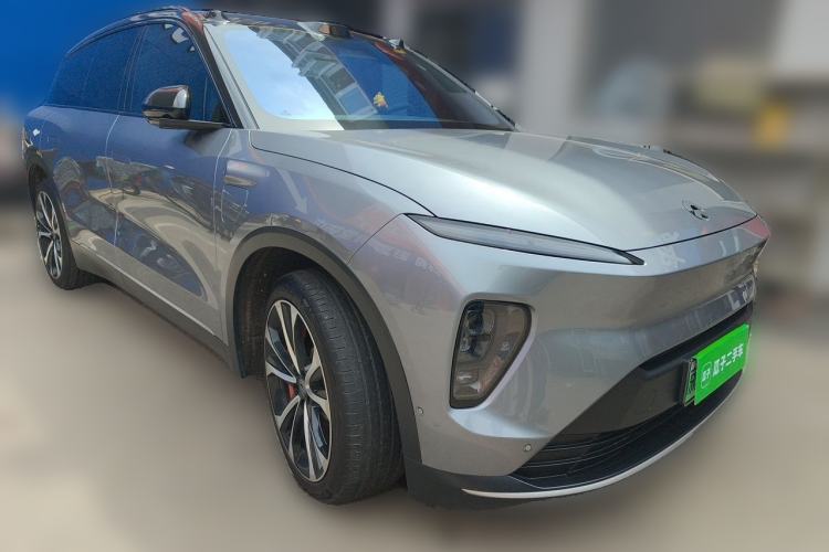Used Nio ES8 2024 100kWh Signature Edition Front Right 45 Deg