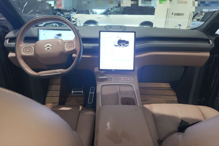 Used Nio ES8 2024 75 kWh Center Console