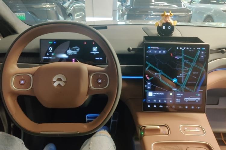 Used Nio ES8 2024 100kWh Center Console