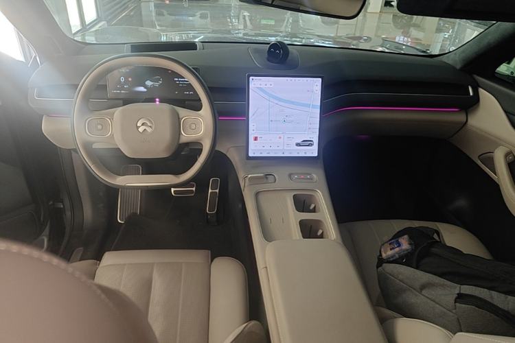 Used Nio ES8 2024 75 kWh Executive Edition Center Console