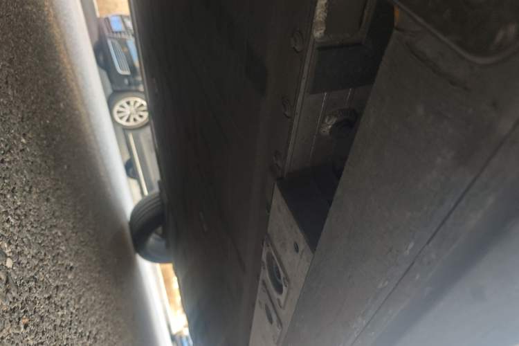 Used Nio ES8 2024 75 kWh Chassis Front Left