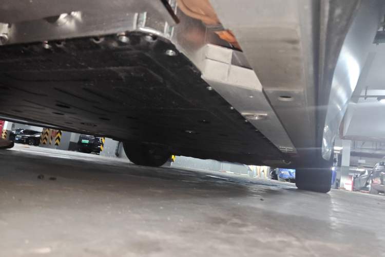 Used Nio ES8 2024 100kWh Signature Edition Chassis Rear Right