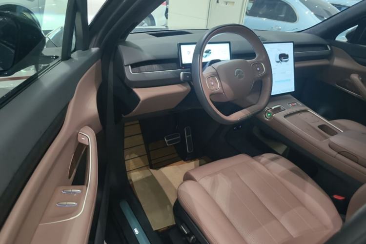 Used Nio ES8 2024 75 kWh Driver Seat