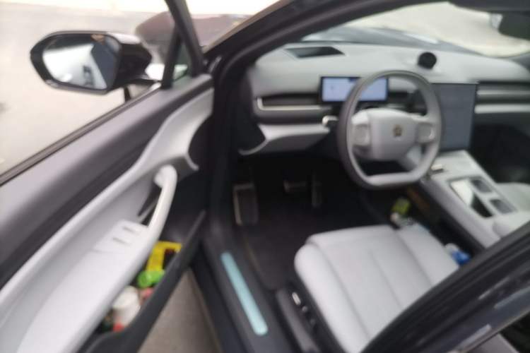 Used Nio ES8 2024 75 kWh Driver Seat