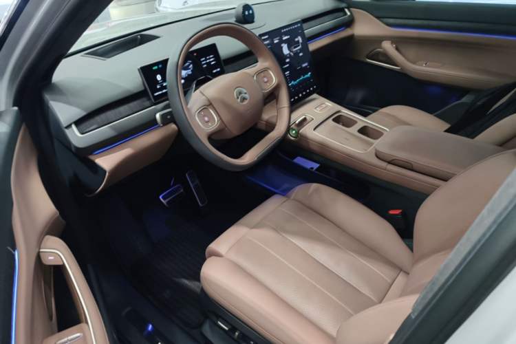 Used Nio ES8 2024 75 kWh Executive Edition Driver Seat