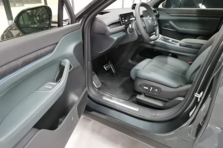 Used Nio ES8 2024 100kWh Signature Edition Driver Seat