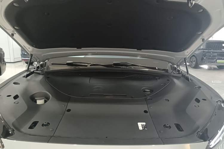 Used Nio ES8 2024 75 kWh Engine Bay