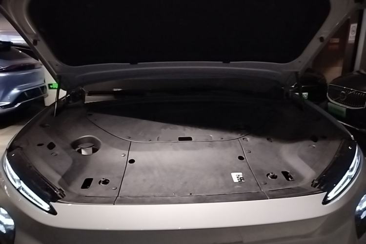 Used Nio ES8 2024 75 kWh Executive Edition Engine Bay