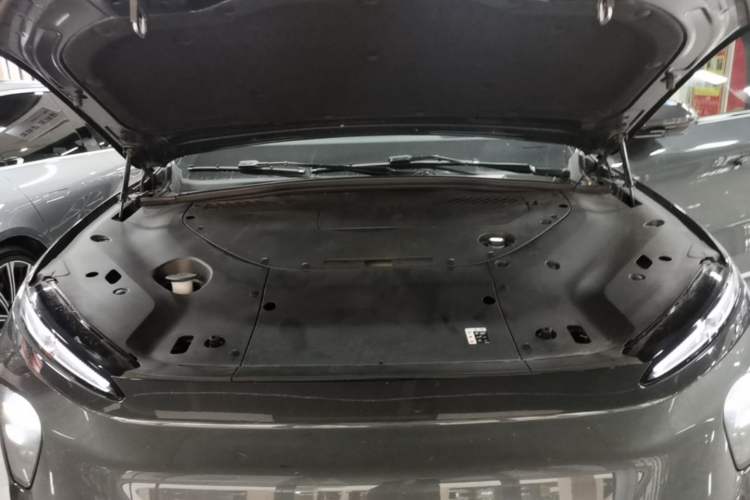 Used Nio ES8 2024 100kWh Signature Edition Engine Bay