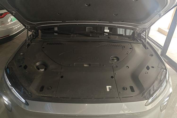 Used Nio ES8 2024 75 kWh Executive Edition Engine Bay